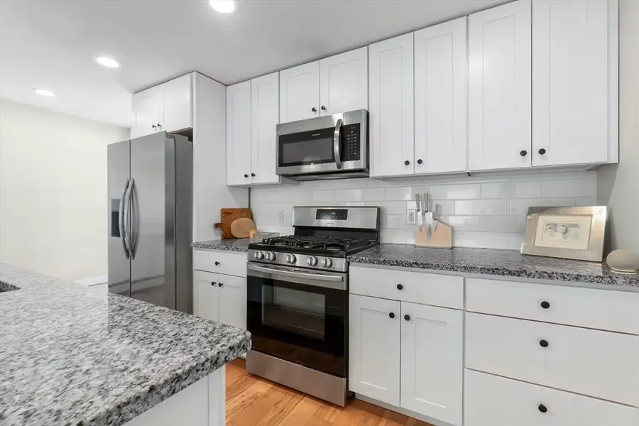 27-29 Lake Street, Amesbury, MA 01913 - #3