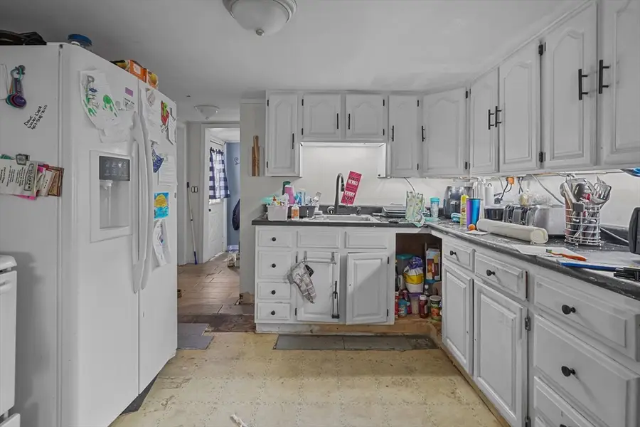 42 Taunton Ave, Seekonk, MA 02771 - #2