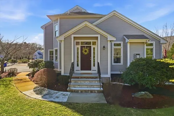 8 Country Cir #8, Norton, MA 02766