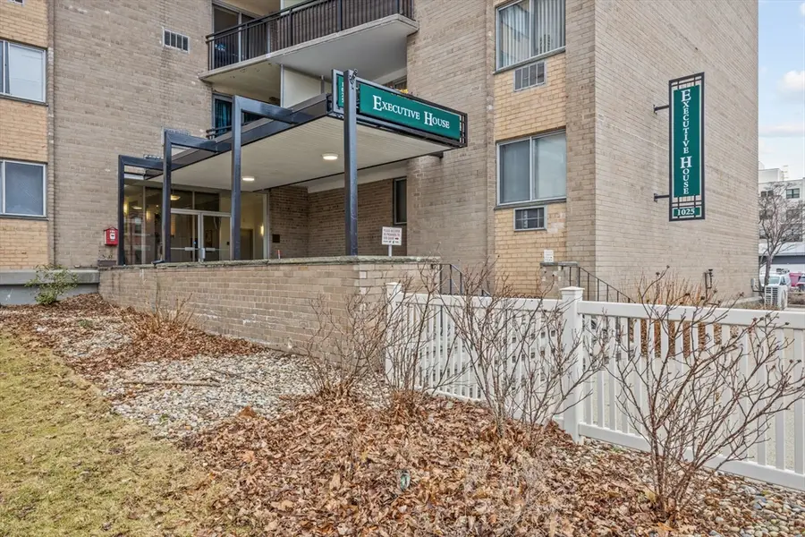 1025 Hancock St #11M, Quincy, MA 02169 - #3