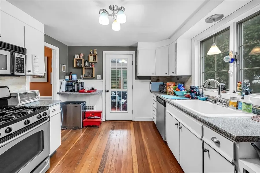 35 Dresser Ave, Chicopee, MA 01013 - #3