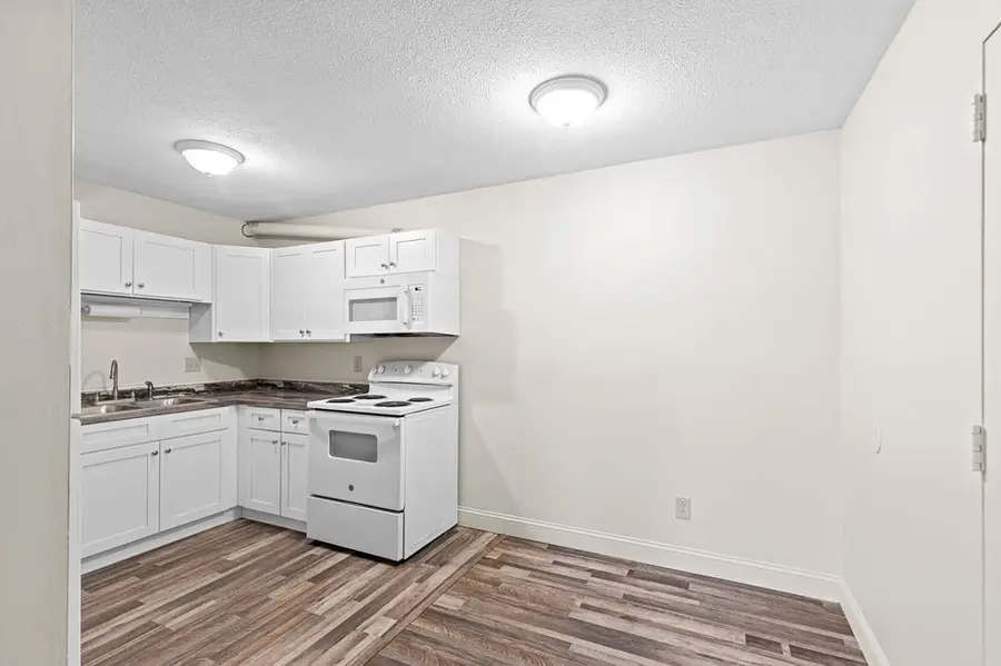 15 Chapel Hill Dr #1, Plymouth, MA 02360 - #3