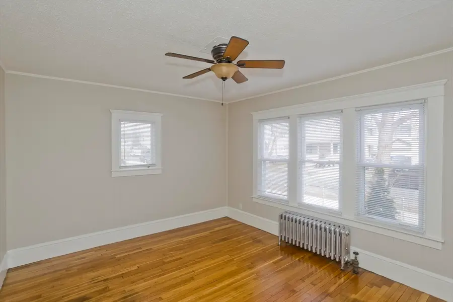 36 Daniel St, Springfield, MA 01151 - #3