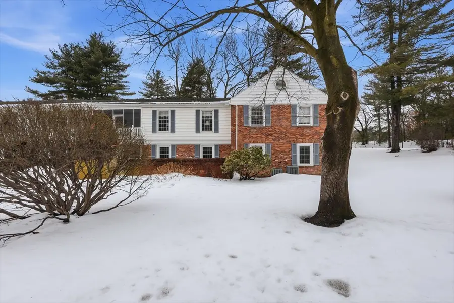 20 Jamestown Drive #B, Springfield, MA 01108 - #3