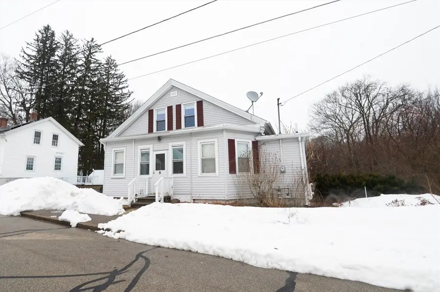 5 Crosby St, Webster, MA 01570 - #2