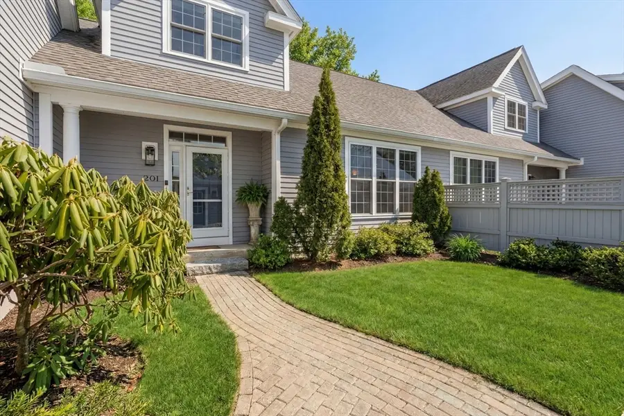 201 Willow Brook Dr #201, Wayland, MA 01778 - #2