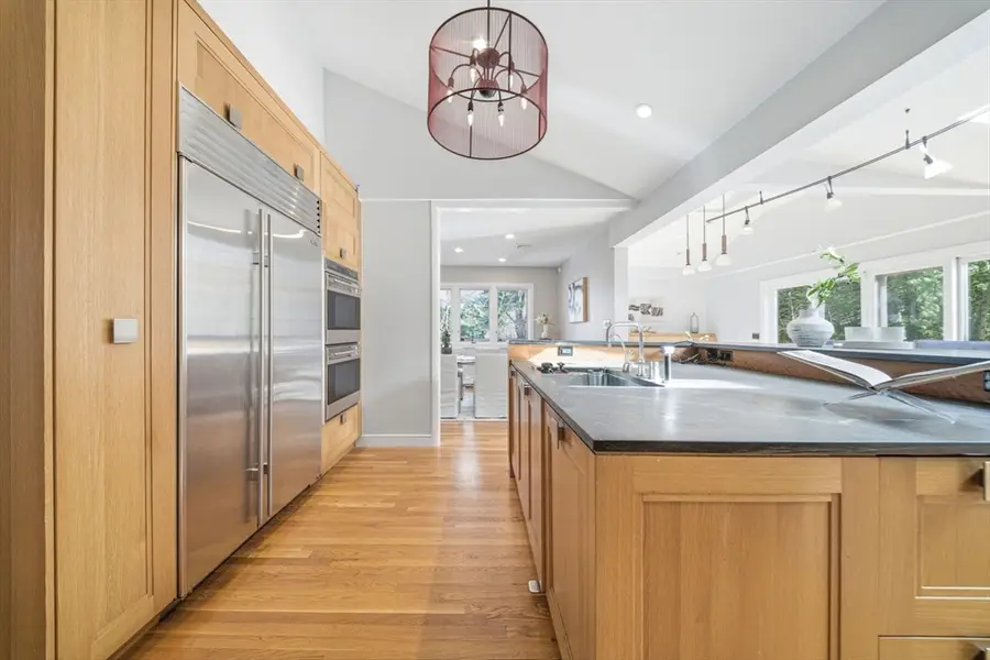 54 Oakvale Rd, Waban, MA 02468 - #3