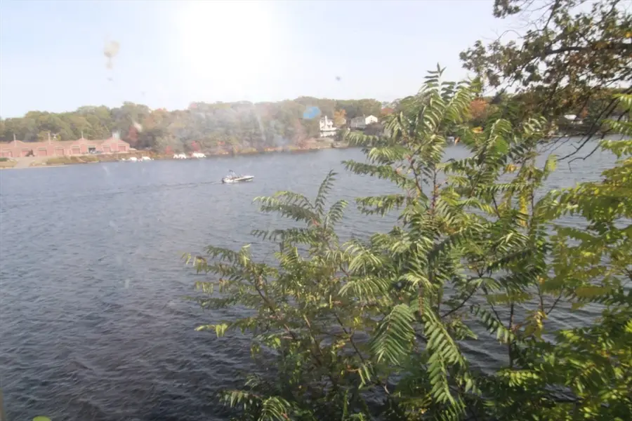 340 Lake Avenue N, Worcester, MA 01605 - #2