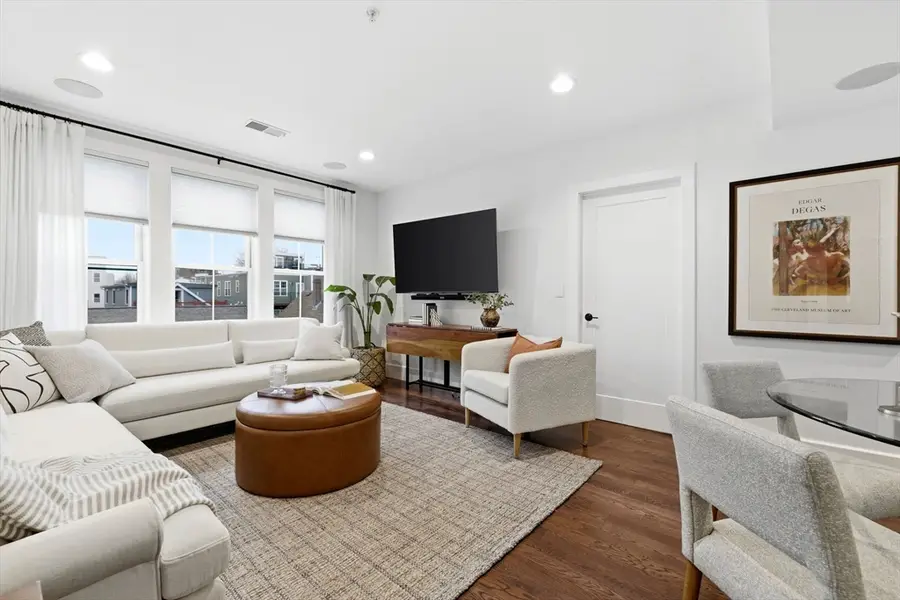 12 Mohawk St #6, Boston, MA 02127 - #2