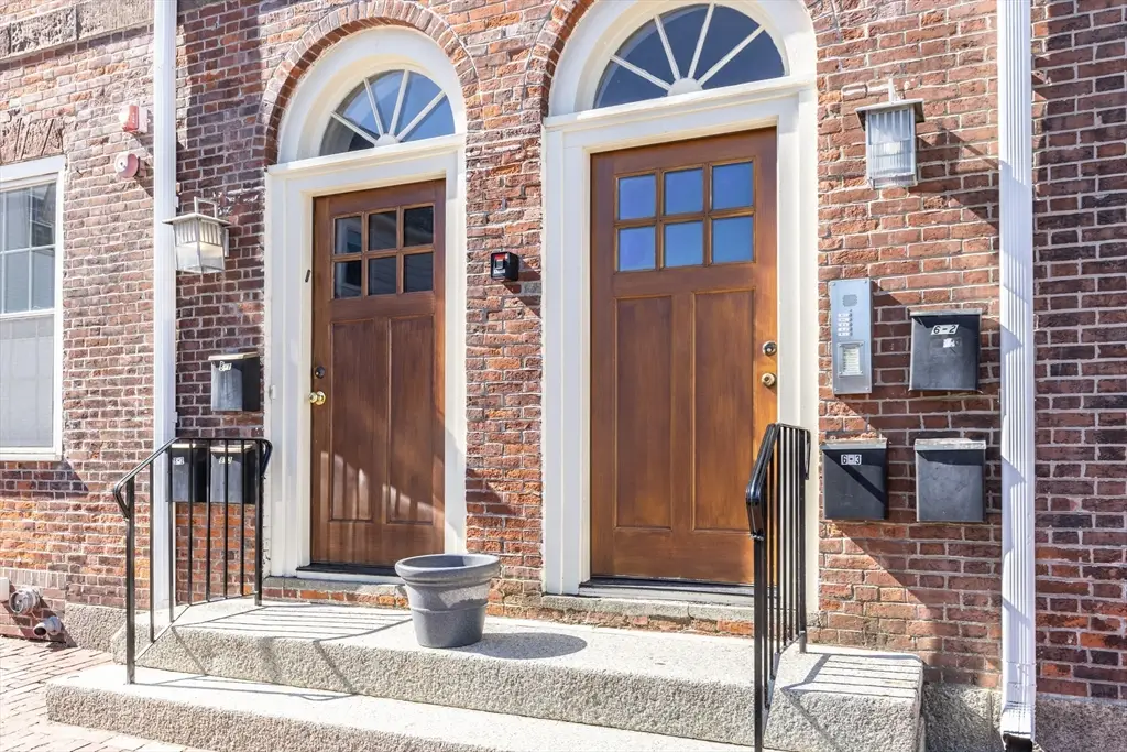 8 Union St #1, Salem, MA 01970 - #1