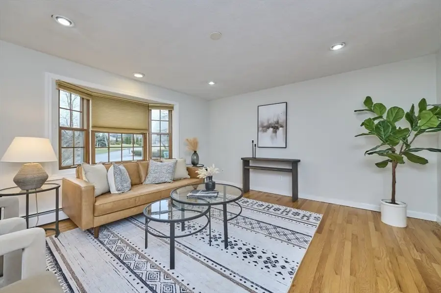 29 S Bedford St, Burlington, MA 01803 - #3