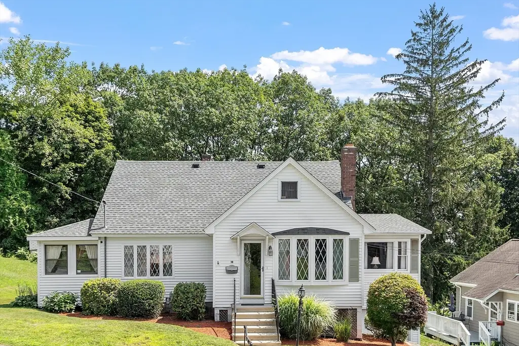 10 Edwidge Street, Worcester, MA 01602 - #1