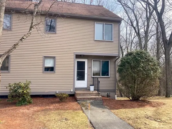 127 Cortland Circle #127, Leominster, MA 01453