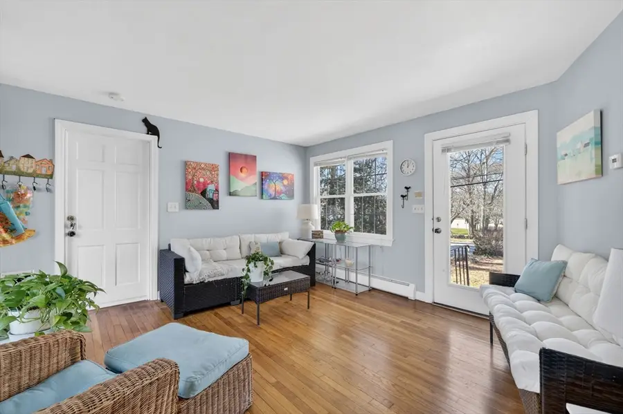 788 Dartmouth St, Dartmouth, MA 02748 - #3