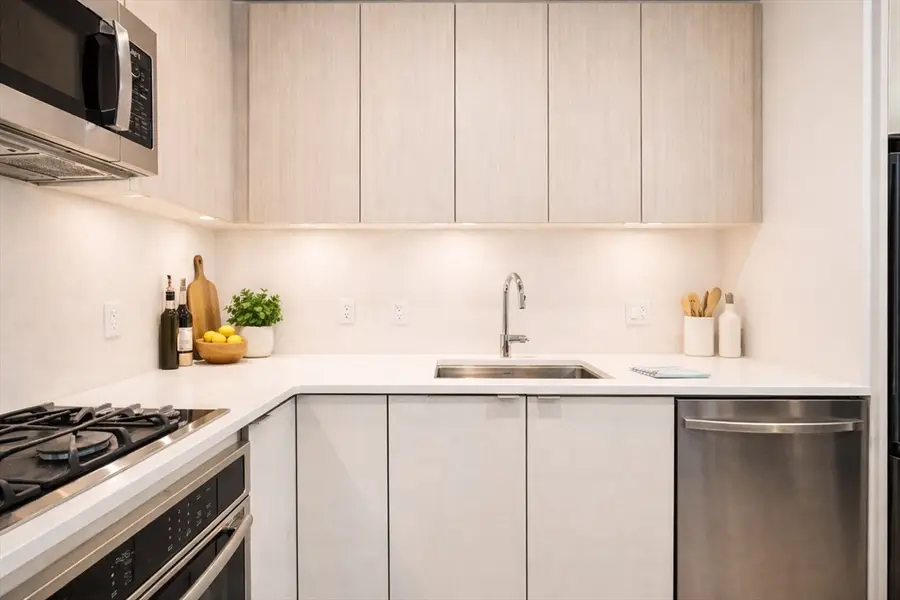 80 Fenwood Rd #706, Boston, MA 02115 - #2