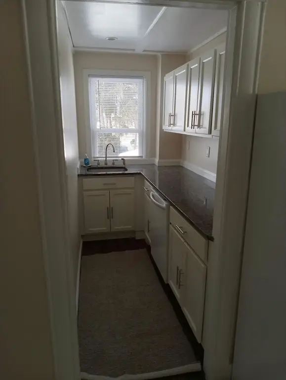 13 King St, Taunton, MA 02780 - #3