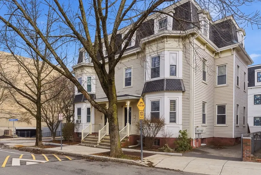 45 Pearl St #1, Somerville, MA 02145 - #3
