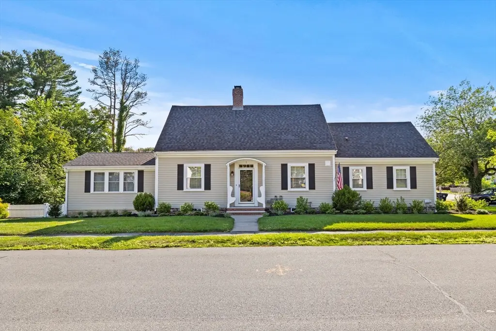 1 Stratford Rd, Andover, MA 01810 - #1