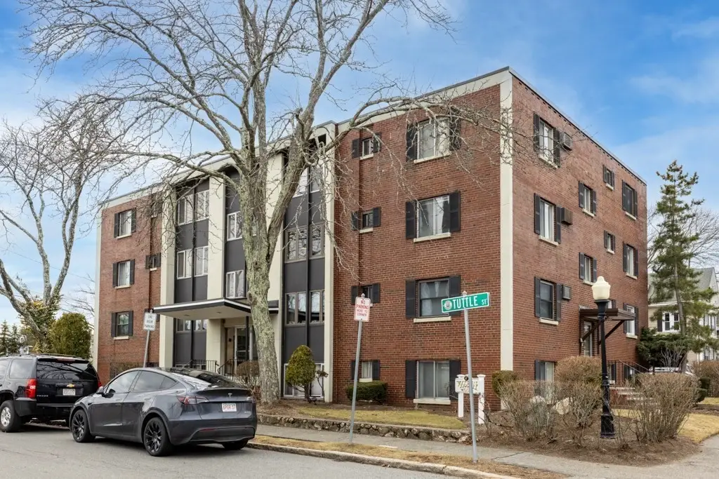 50 Tuttle St #12, Wakefield, MA 01880 - #1