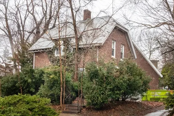 52 Southbourne Rd, Boston, MA 02130