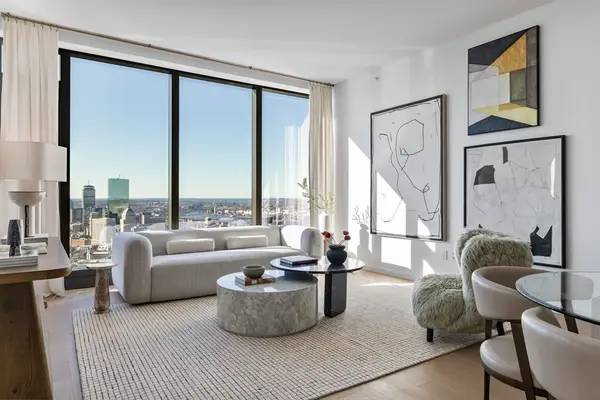 682 Atlantic Ave #37D, Boston, MA 02111