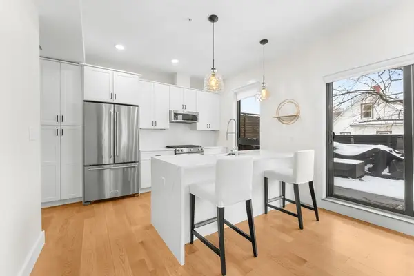 13 Alpine St #202, Somerville, MA 02144