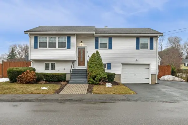 7 Gables Cir, Salem, MA 01970