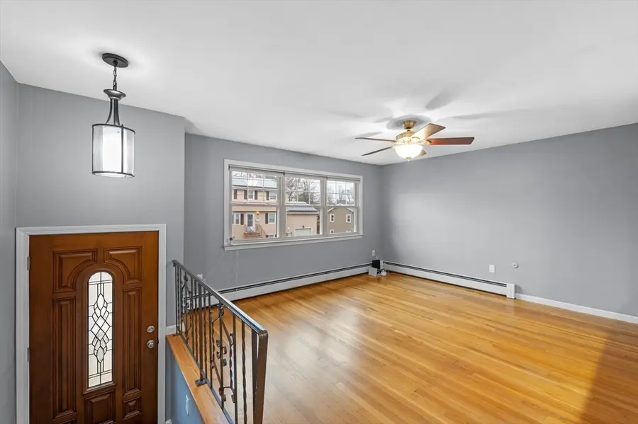 7 Gables Cir, Salem, MA 01970 - #2