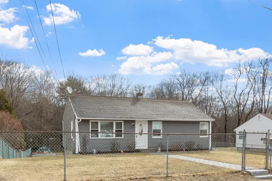 6 Bartlett St, Oxford, MA 01540 - #3