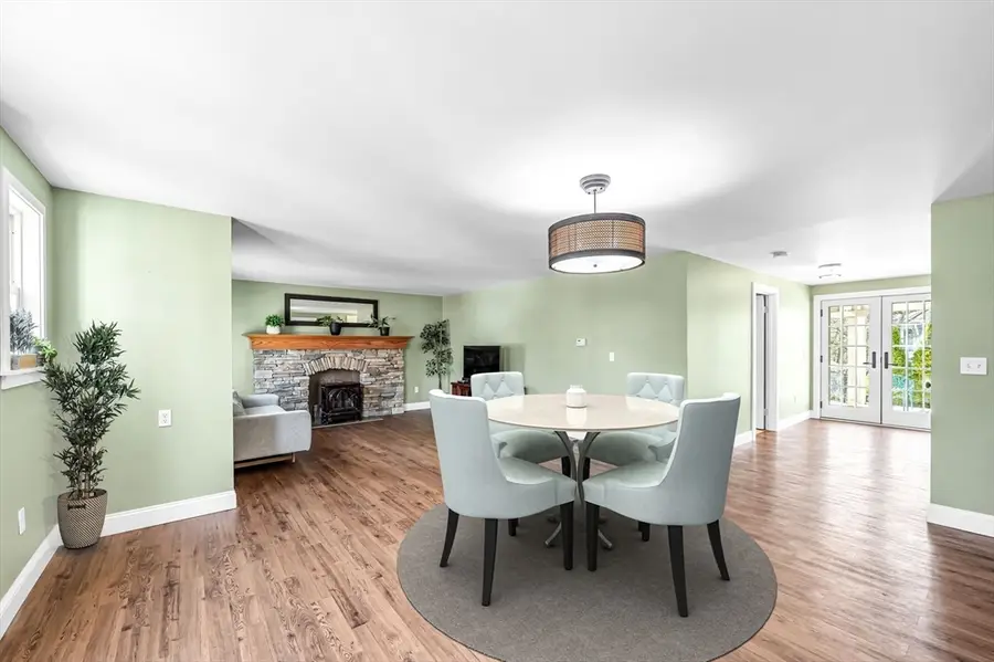 48 Fairview St A/k/a 15 Shaw St, East Longmeadow, MA 01028 - #3