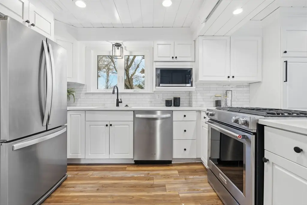 1034 Webster St, Needham, MA 02492 - #1