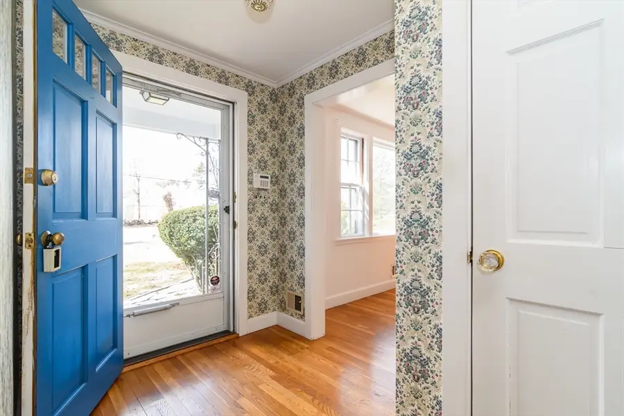 84 Pleasant St, Natick, MA 01760 - #2