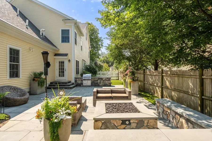 27 Garrison Rd, Wellesley, MA 02482 - #3