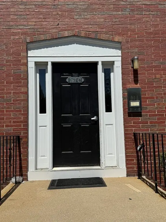 267 Neck St #C12, Weymouth, MA 02191