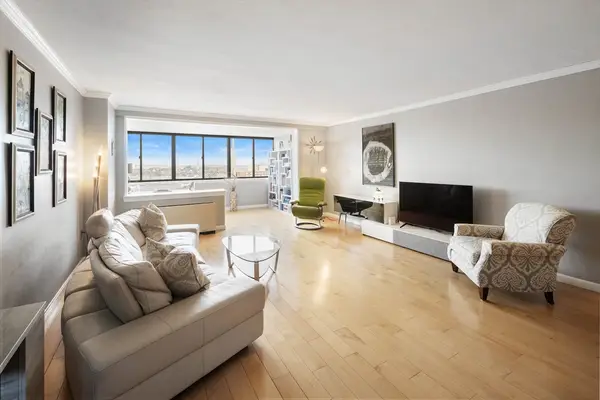 8 Whittier Pl #16B, Boston, MA 02114