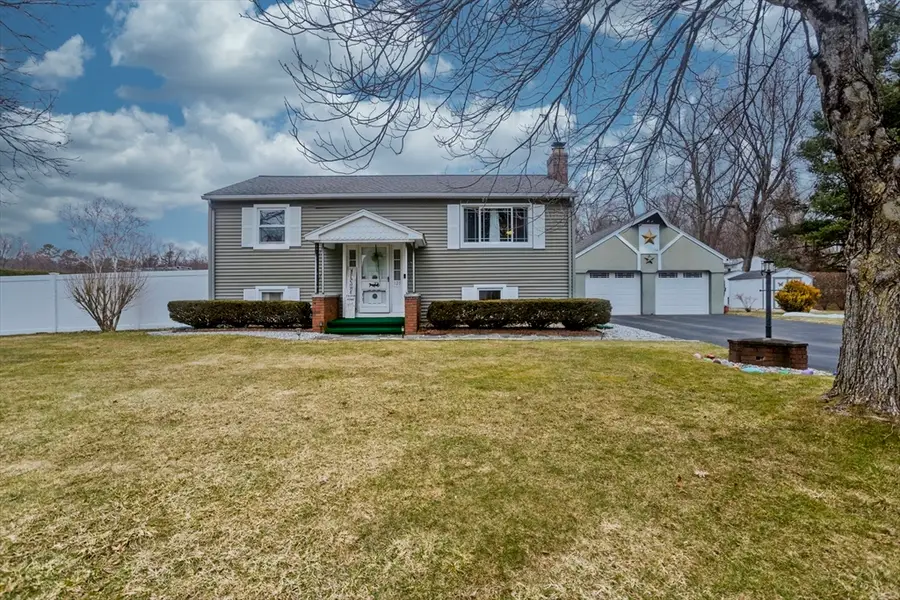 125 Pondview Dr, Ludlow, MA 01056 - #2