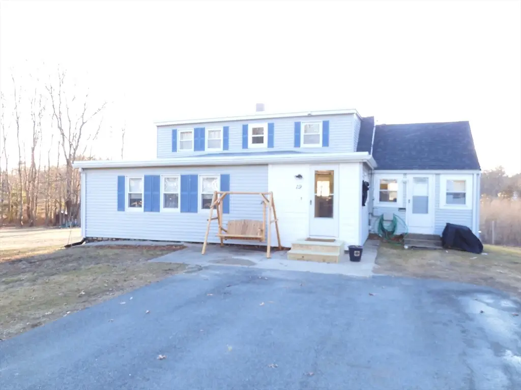 19 S. Hunt Rd, Amesbury, MA 01913 - #1
