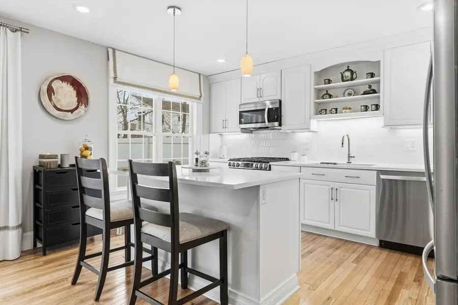 9 Cottage St #9, Woburn, MA 01801 - #2