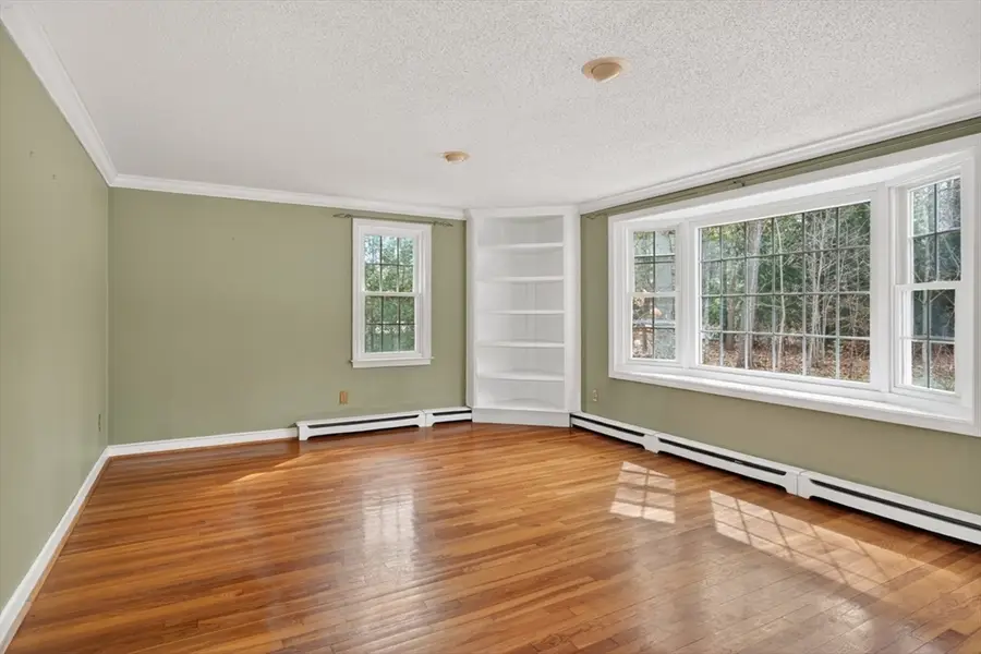 12 Patrick Dr, Northborough, MA 01532 - #3