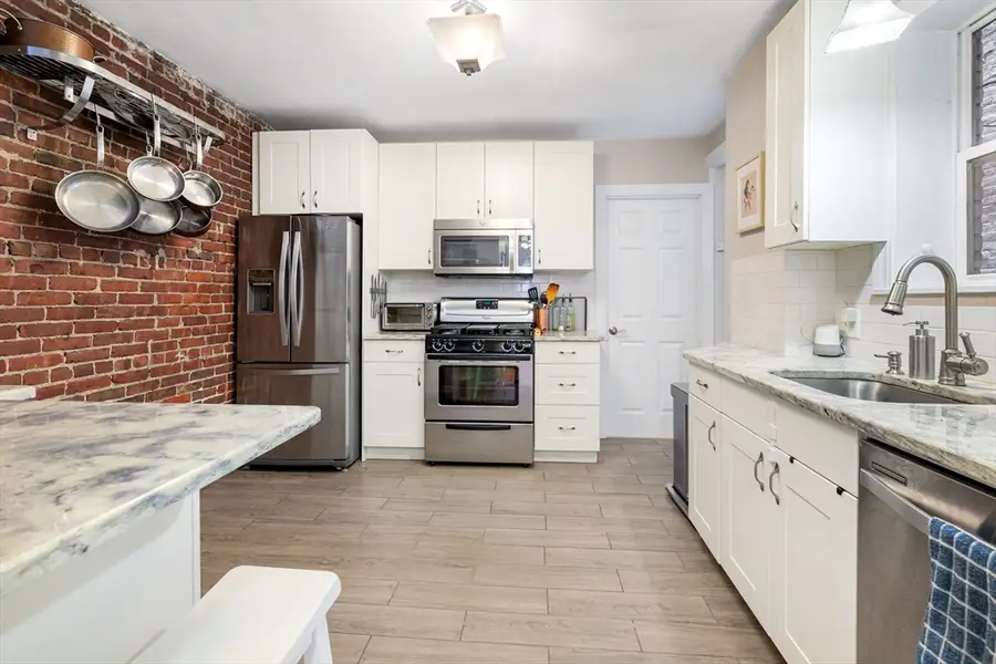 37 Grove St #2, Boston, MA 02114 - #3