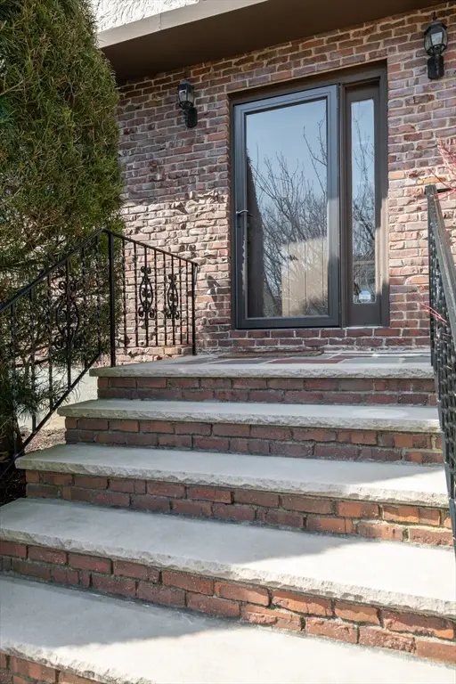 31 Tamarock Ter, Stoneham, MA 02180 - #3