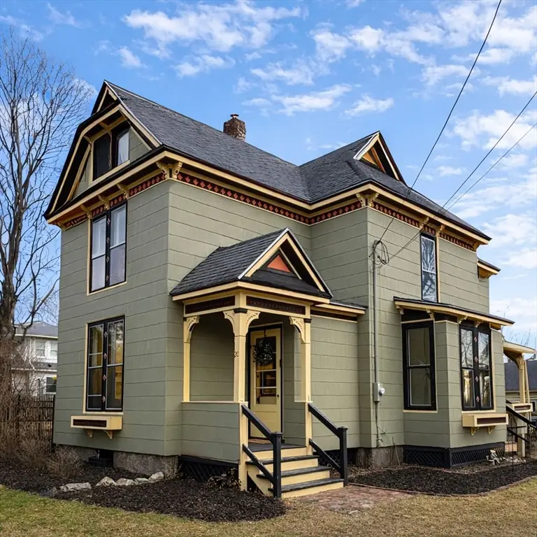 20 Maple St, Uxbridge, MA 01569 - #1