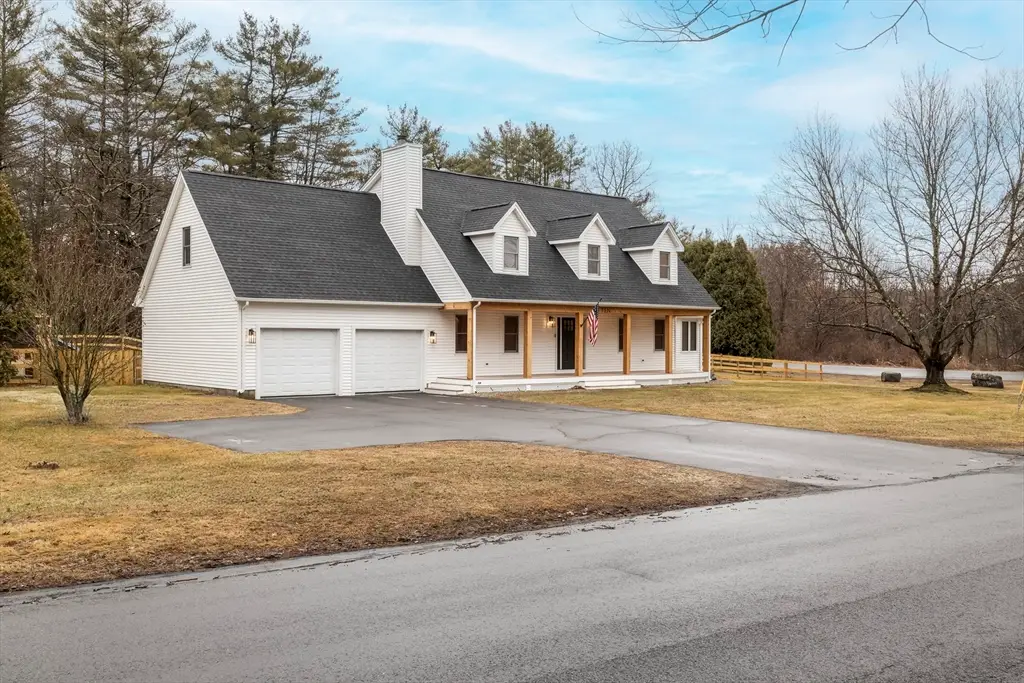 10 Alden St, Ludlow, MA 01056 - #1