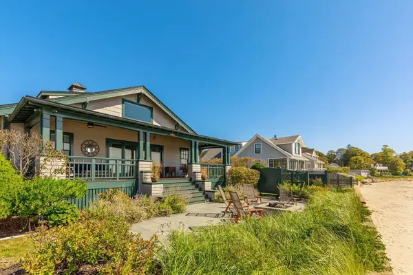 53 Raymond Street, Manchester, MA 01944