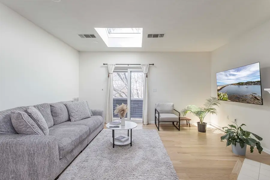 1210 Vfw Parkway #11, Boston, MA 02132 - #3