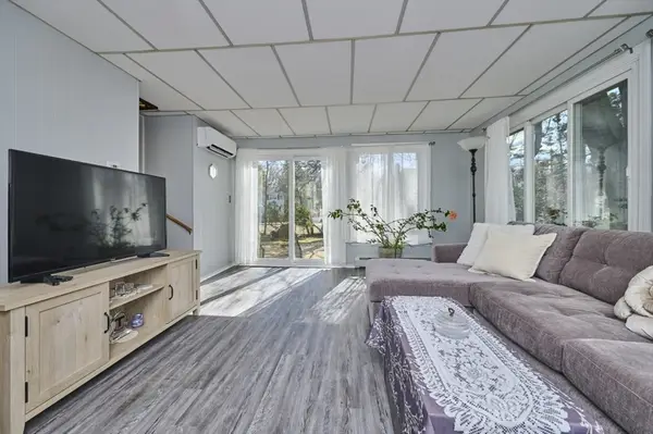 14 Woodside Terrace, Woburn, MA 01801