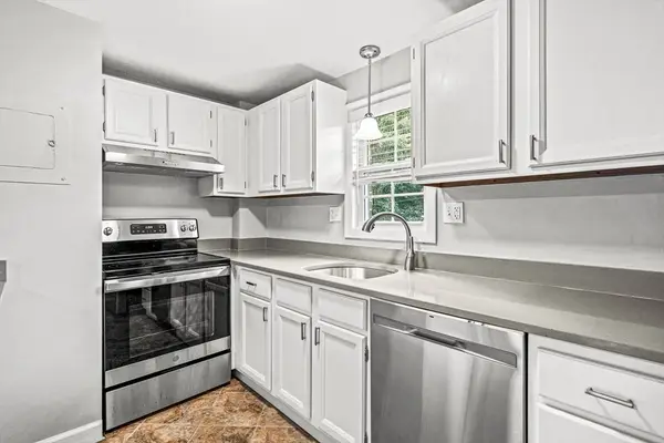 29 Arlington Rd #5, Woburn, MA 01880