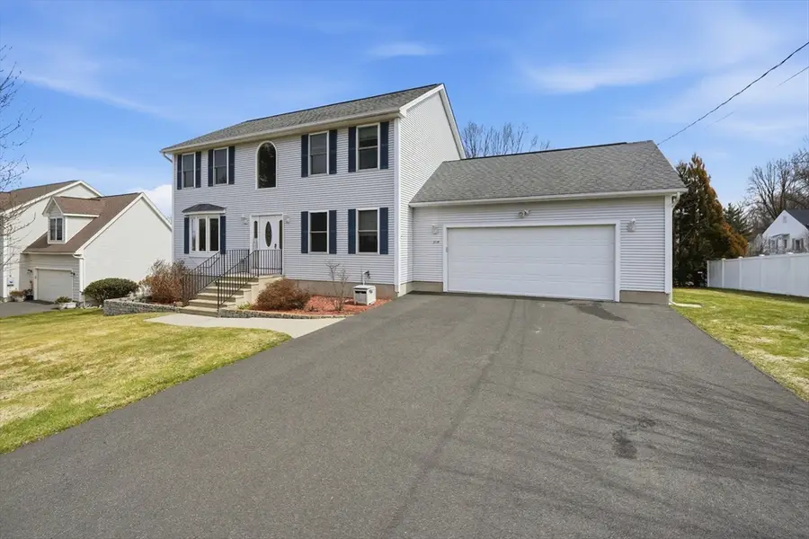 138 Vineland Ave, East Longmeadow, MA 01028 - #2