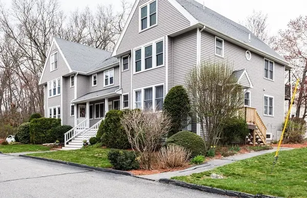 23 Stefaniak Ave #1, Webster, MA 01570