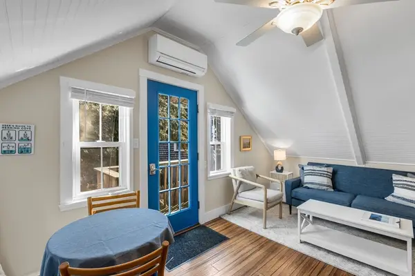 15 Carver #3, Provincetown, MA 02657